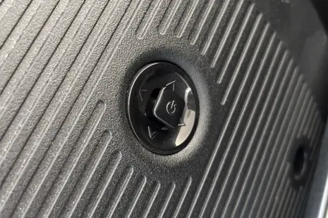 Ako zapnúť TV Samsung bez ovládača? Jednoduchý návod Ako zapnúť TV Samsung bez ovládača? Jednoduchý návod